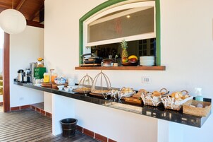 Desayuno buffet incluido todos los días 