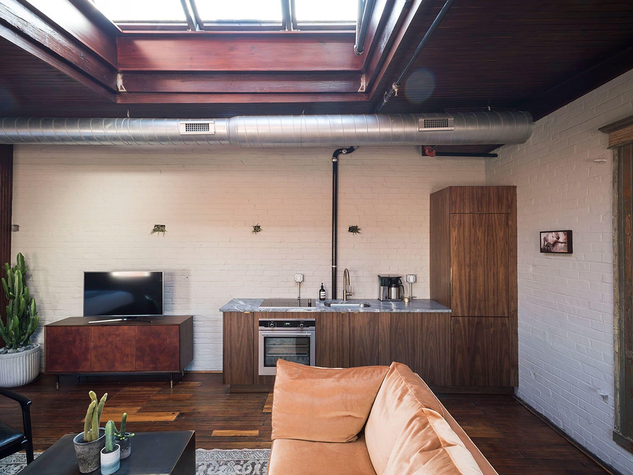 premium studio suite, 1 bedroom, kitchen | private kitchen | fridge, microwave, oven, stovetop