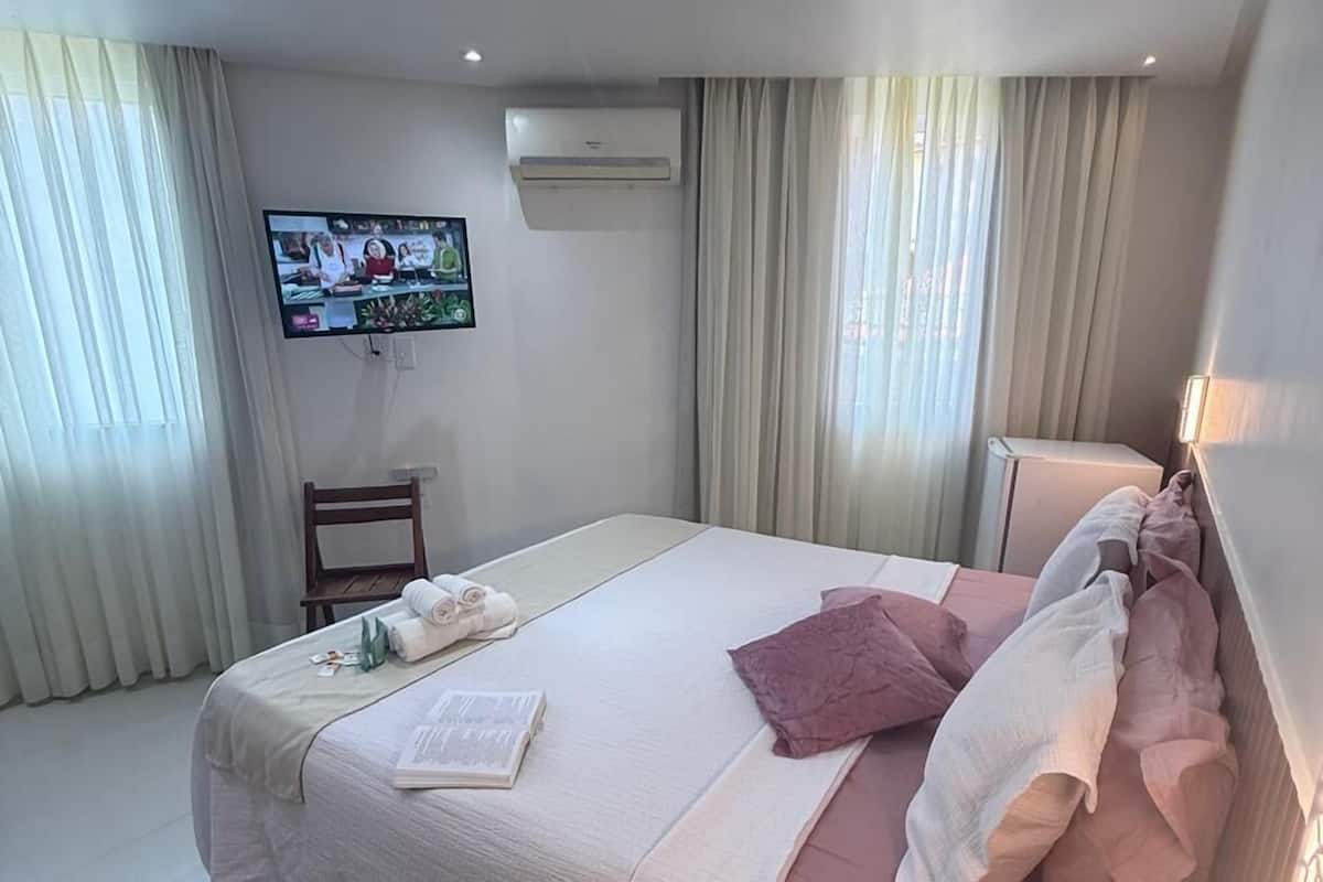 Minibar i roba de llit