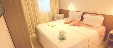 Quarto Standard King | Frigobar, roupa de cama