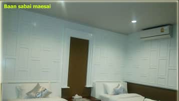 Superior Double Room, 2 Twin Beds, Non Smoking, Refrigerator | Desk, rollaway beds, free WiFi