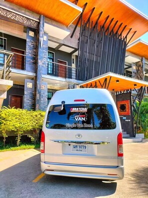 Ubetjent parkering (inkludert)