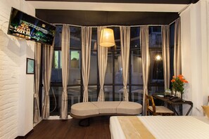 Family Room, City View