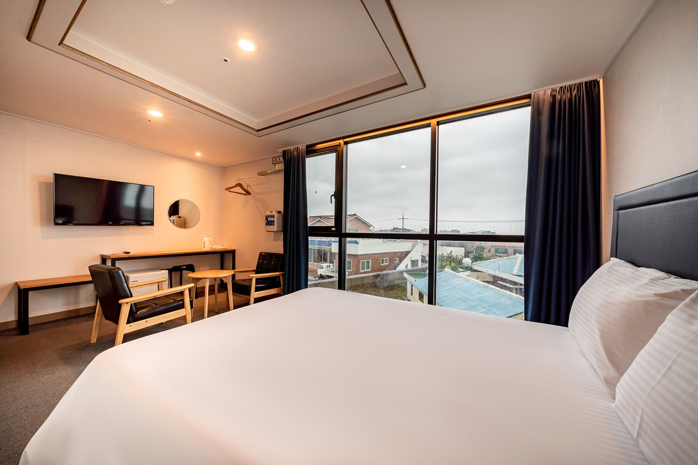 c - double | blackout curtains, soundproofing, free wifi, bed sheets