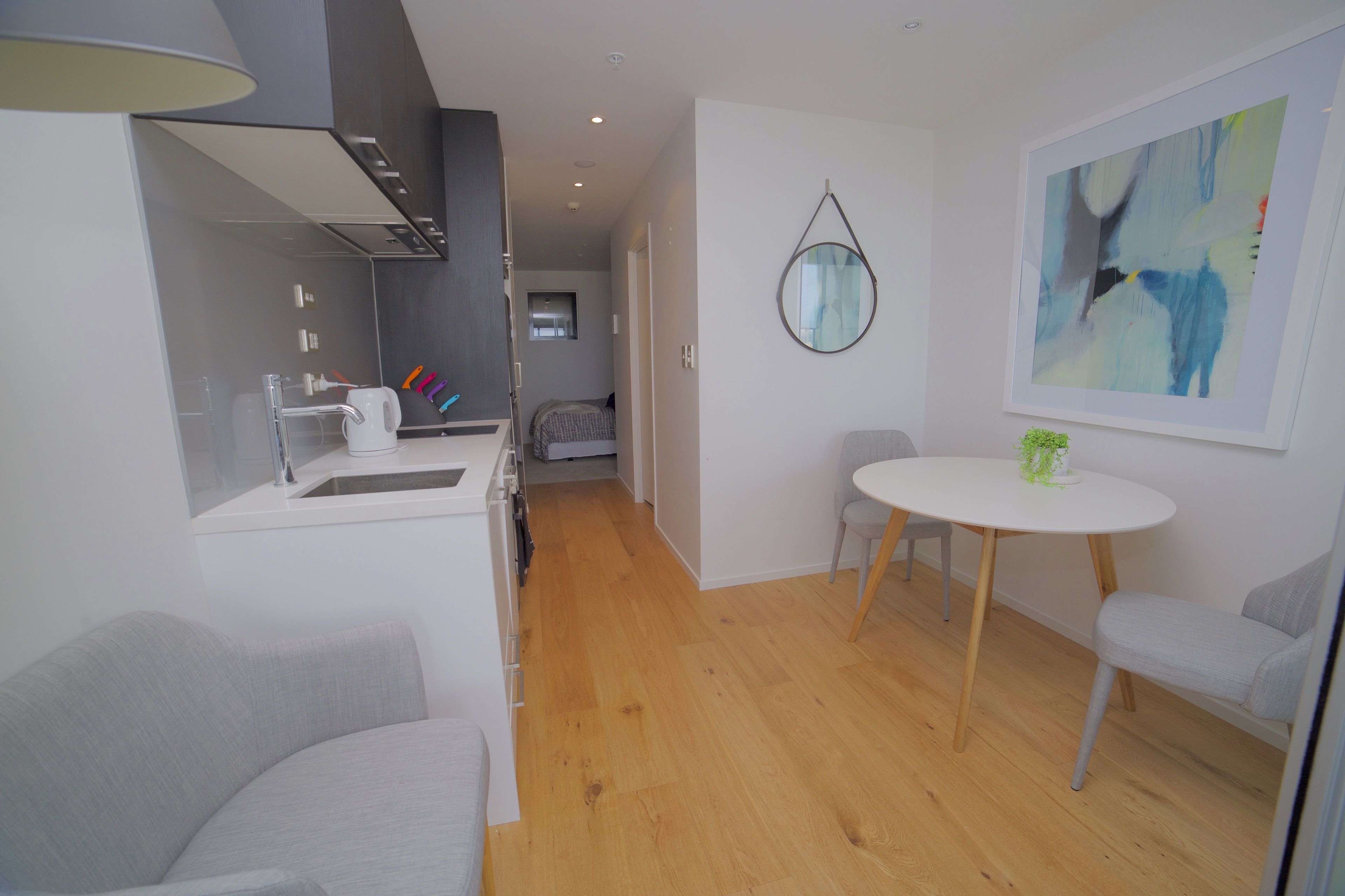 Downtown Apartment with Amazing Views | In-room dining