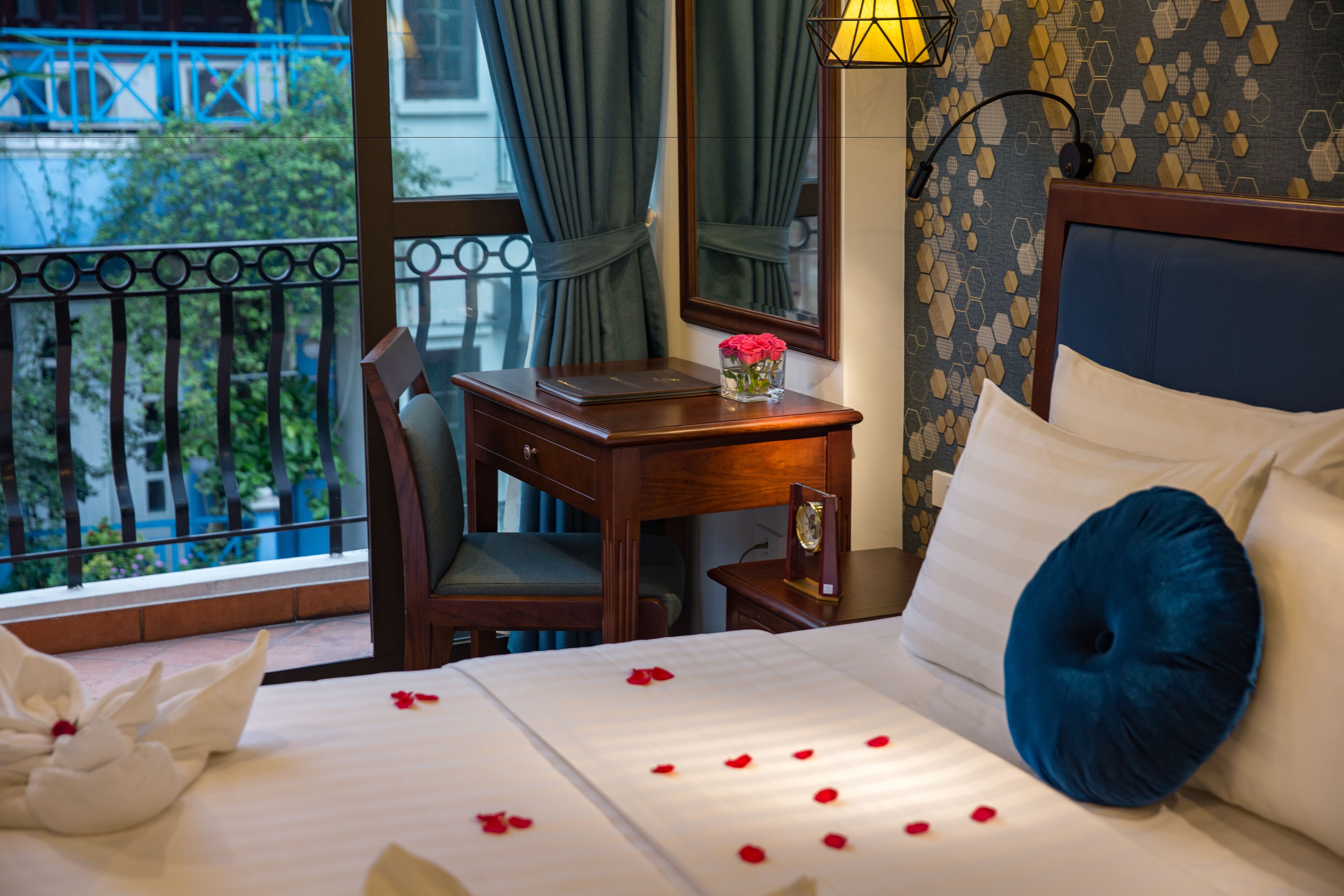 Photo - Holiday Emerald Hotel