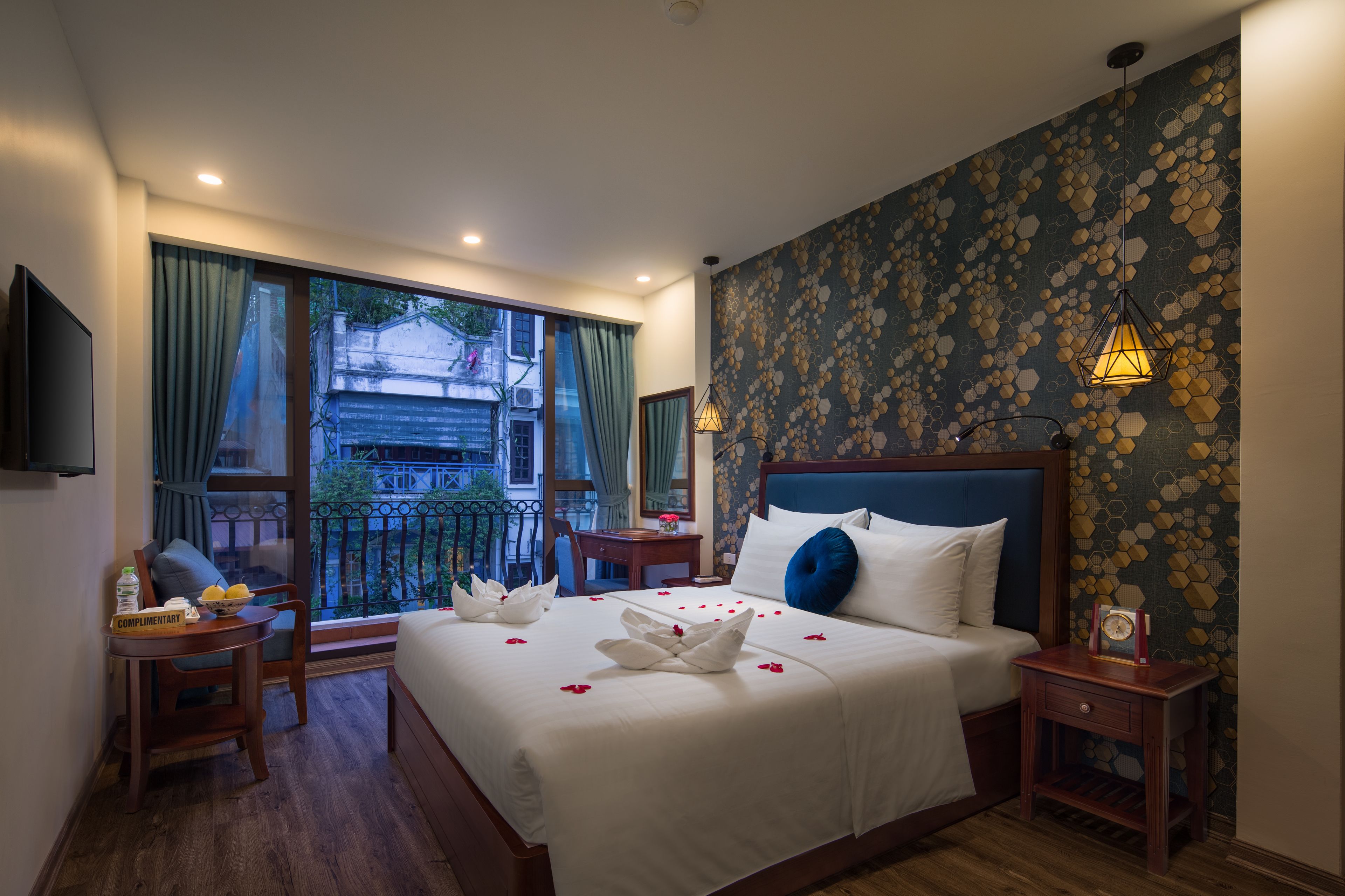 Minibar, in-room safe, desk, soundproofing