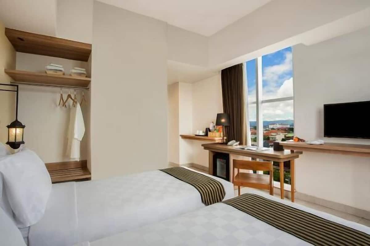 Minibar, in-room safe, desk, blackout drapes