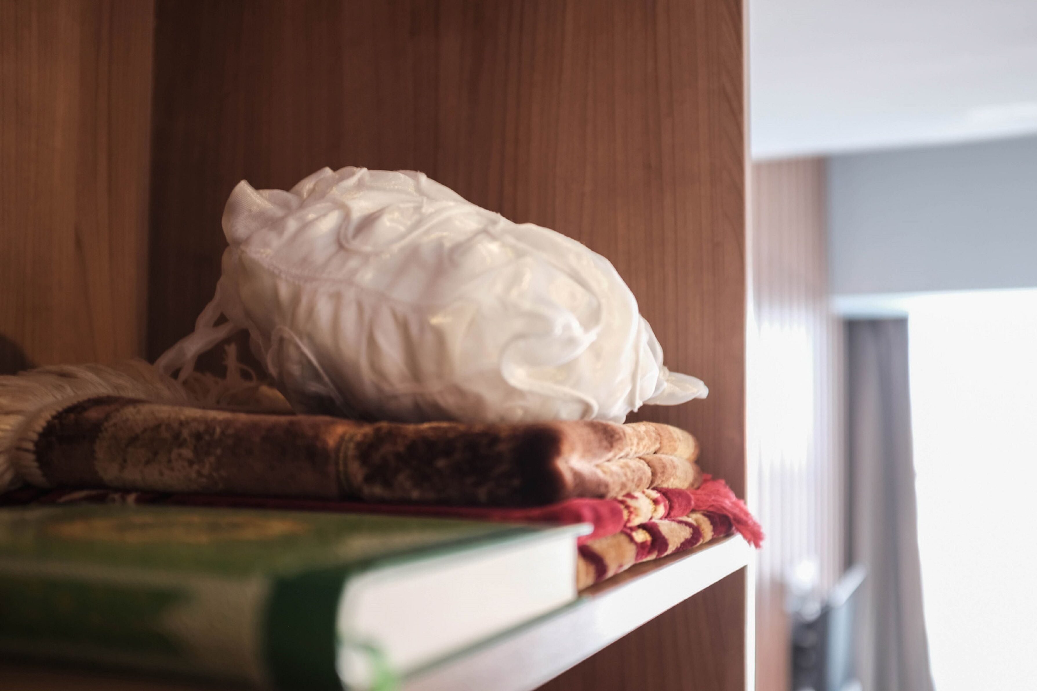 shower, rainfall showerhead, free toiletries, hair dryer