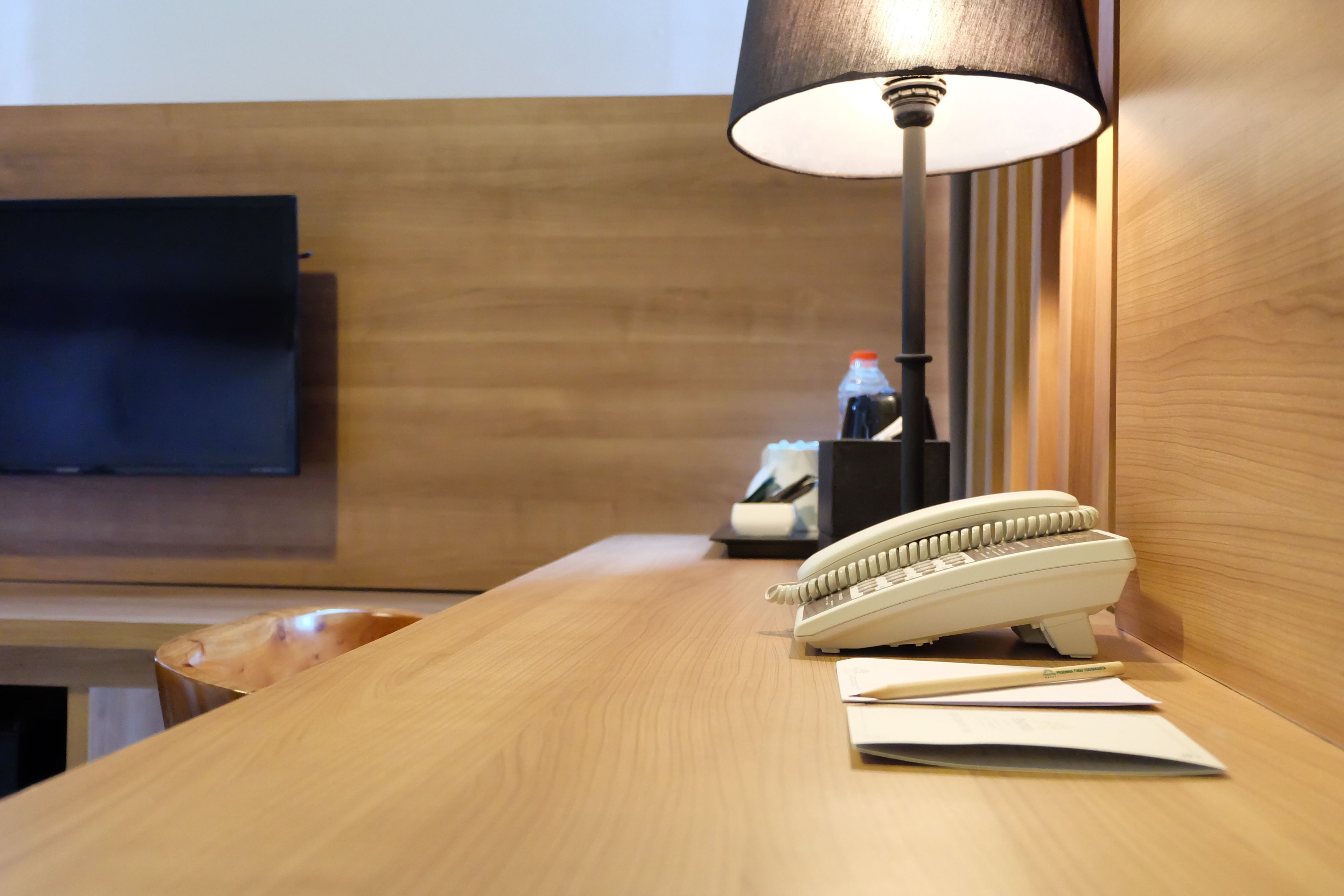 in-room business centre