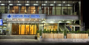 Front of property - evening/night - Lotus Blu Hotel (Legazpi)