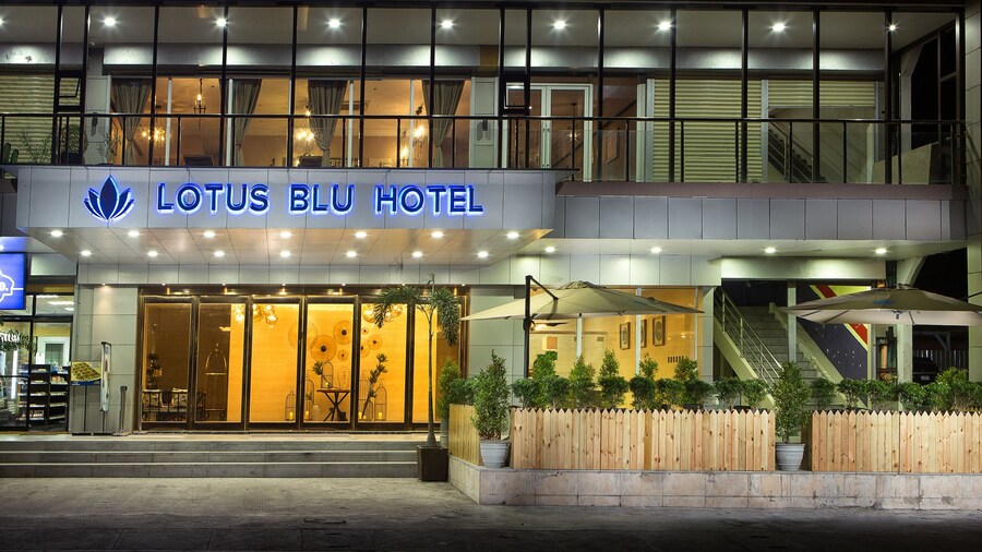 Lotus Blu Hotel