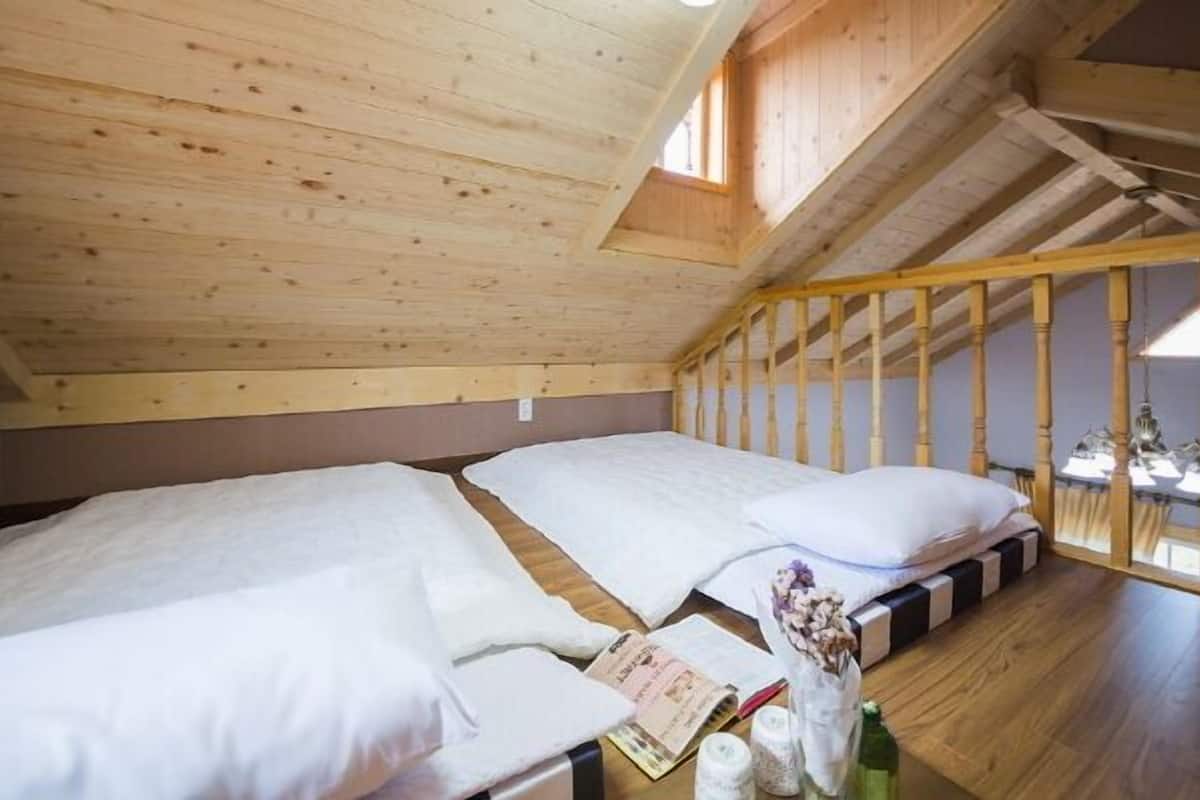 Duplex (A / After 10 PM check-in, please contact us) | 防音設備、WiFi (無料)、ベッドシーツ
