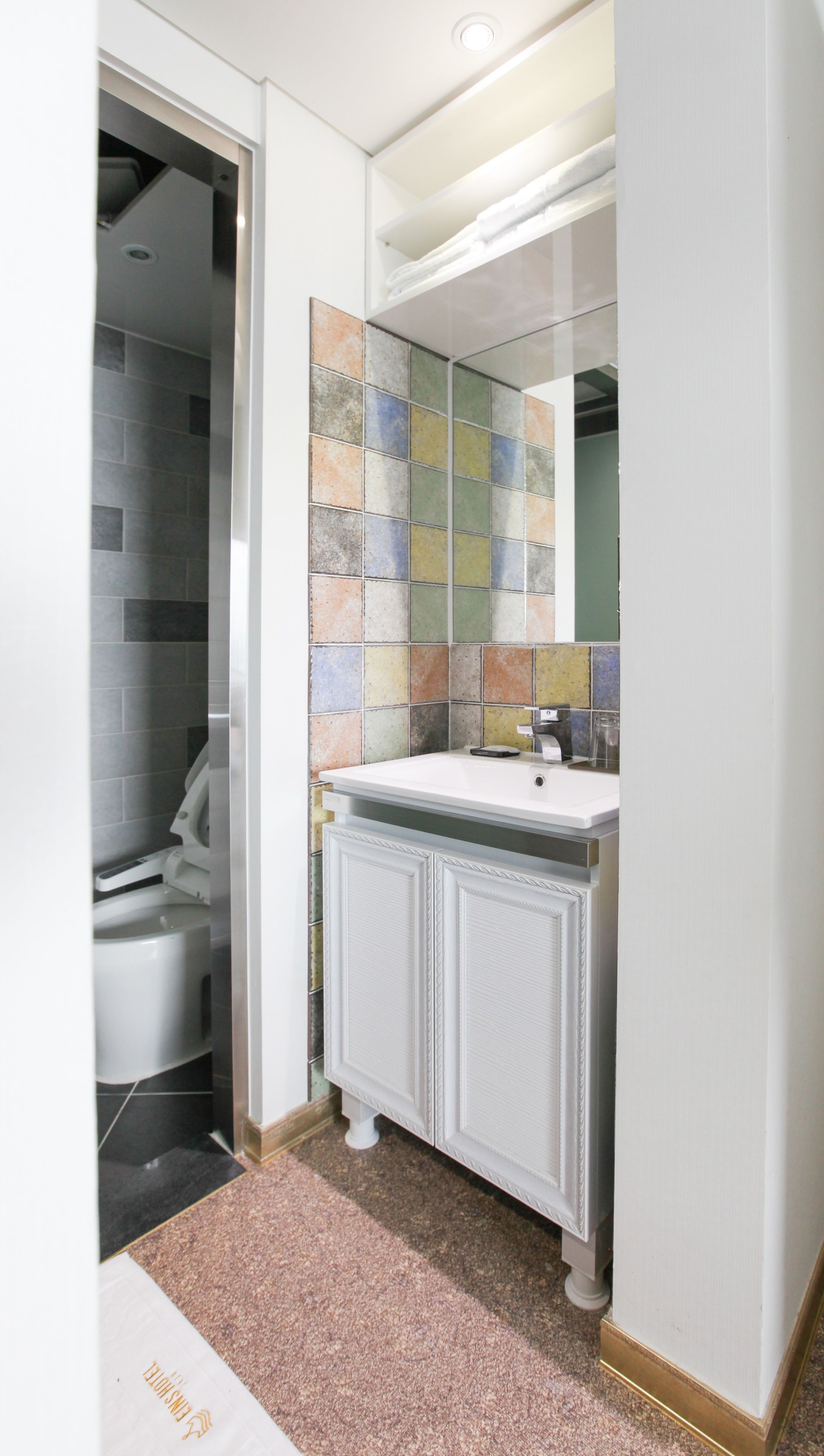 family suite, ocean view | bathroom sink