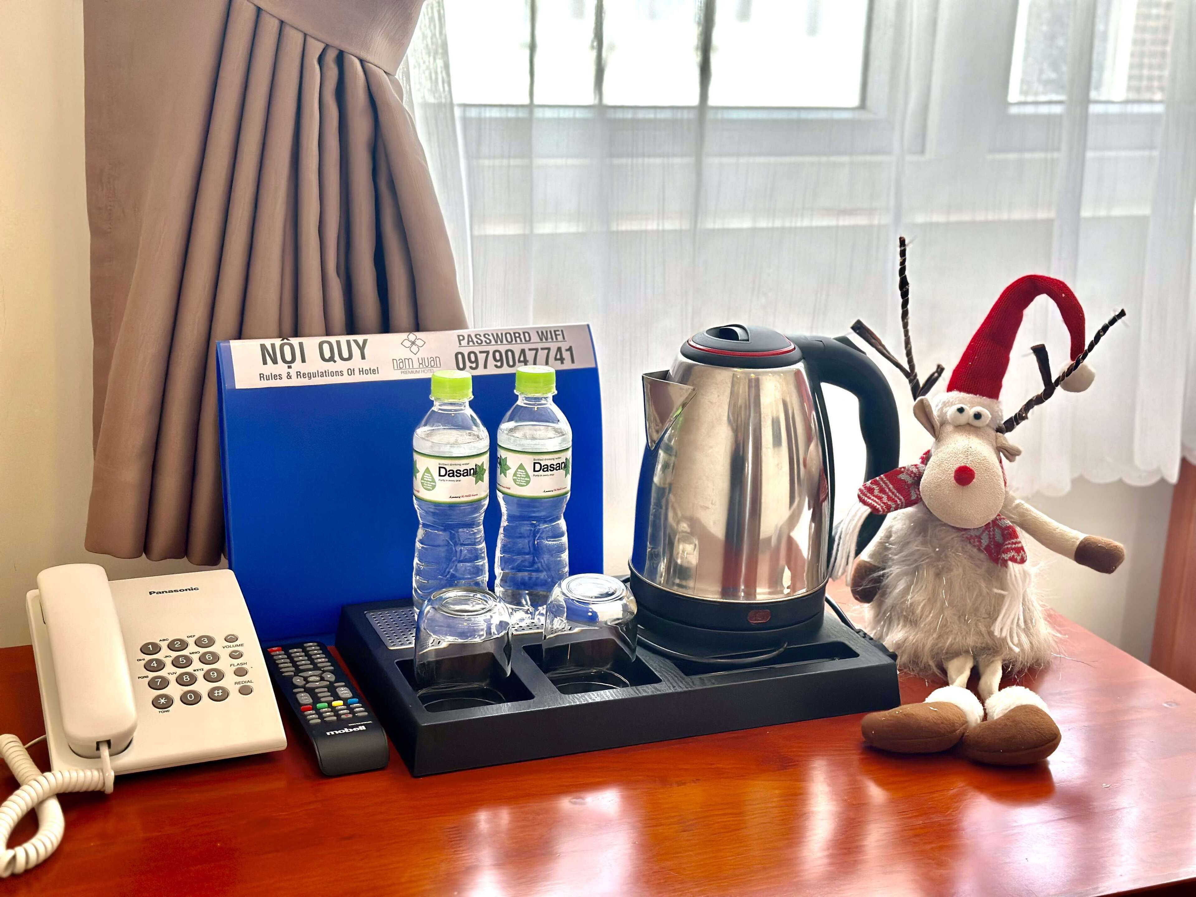 in-room safe, desk, laptop workspace, soundproofing