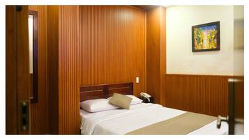 Basement Double Room | In-room safe, desk, laptop workspace, soundproofing