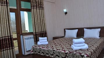 Chambre Double Standard | Minibar, coffres-forts dans les chambres, décoration personnalisée
