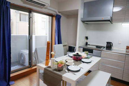 Suite | Soundproofing, free WiFi, bed sheets