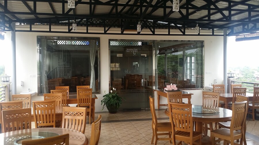 Hotel Moe