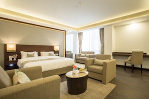 Junior Studio Suite, 1 Bedroom | 1 bedroom, minibar, in-room safe, individually decorated - Hotel Mulberry (Kathmandu)