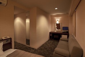 Iron/ironing board, free WiFi - Center Hotel Toyota (Toyota)