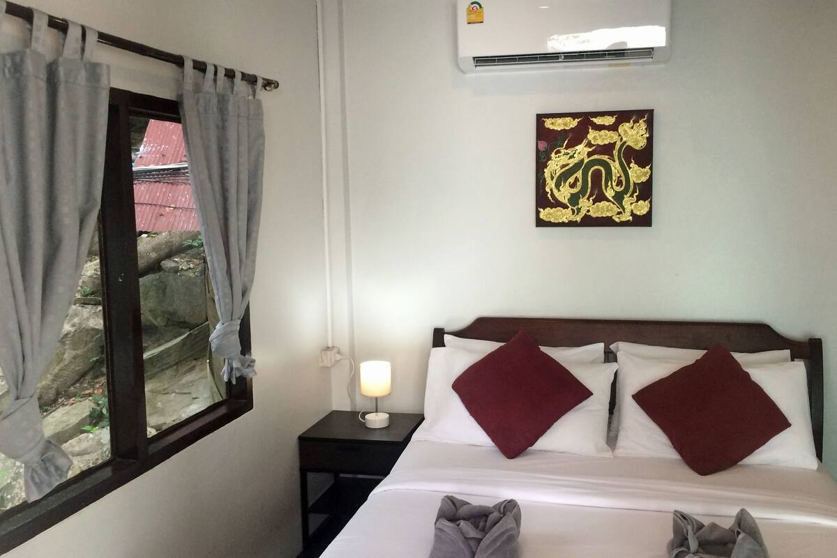 standard double room | in-room safe, free wifi