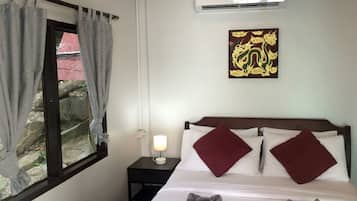 In-room safe, free WiFi