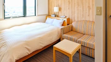 Superior Double Room with Small Double Bed, Smoking | Desk, laptop workspace, free WiFi