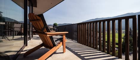 Familien Penthouse Suite, Sauna, Bergblick | Blick vom Balkon