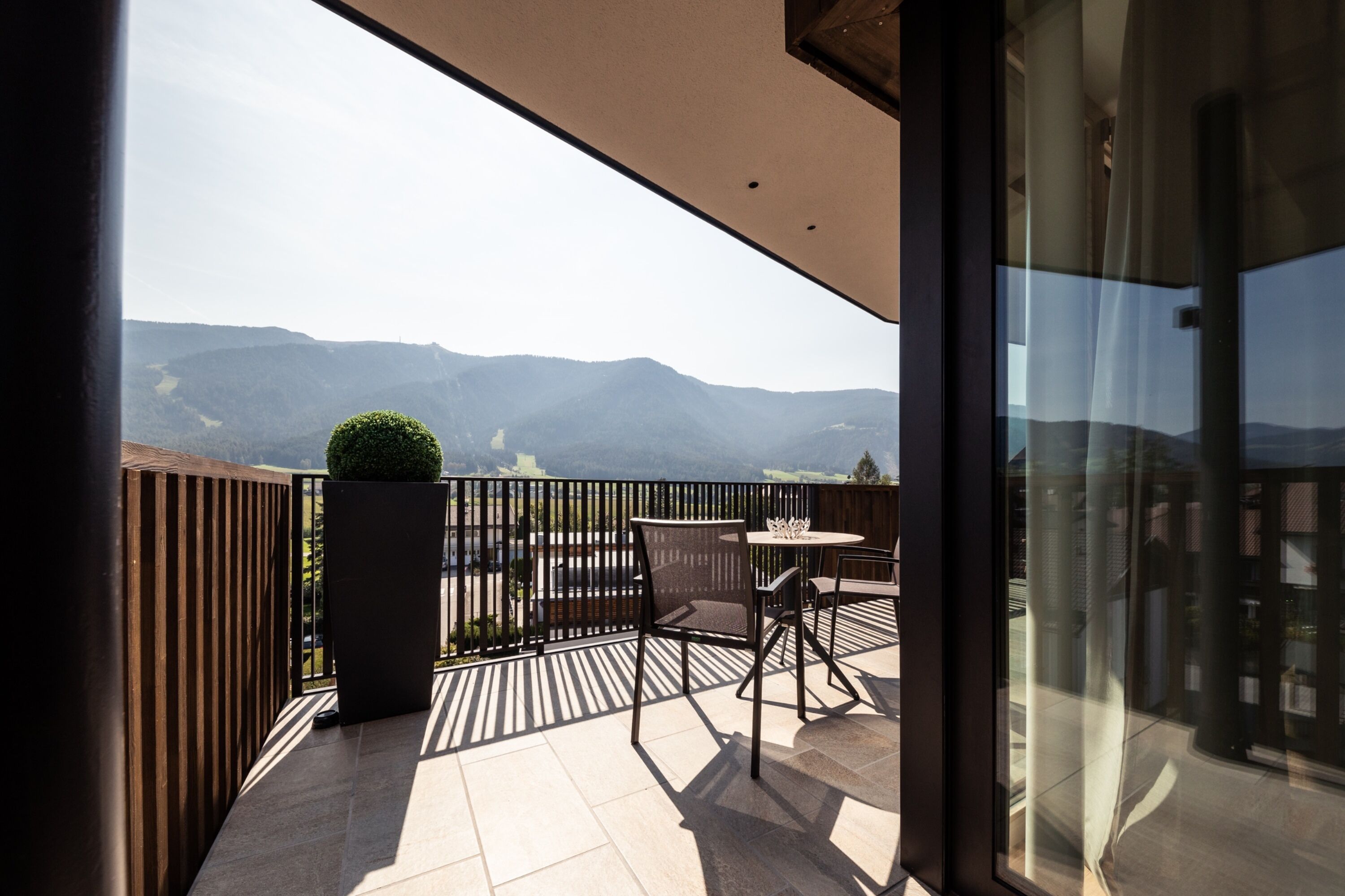 penthouse suite, sauna, mountain view | balcony view