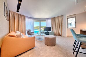 公寓, 1 间卧室 | 起居区 | 55-厘米液晶电视 （配备有线频道）、电视