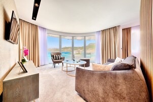 Apartment, 2 Bedrooms, Non Smoking, Sea View | Living area | 55-cm LCD TV with cable channels, TV