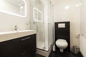 Double Room | Bathroom