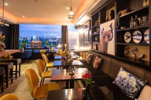 Mittagessen und Abendessen, lokale Küche