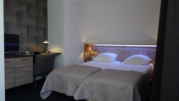 Dobbeltrom | Skrivebord, wi-fi (inkludert) og sengetøy