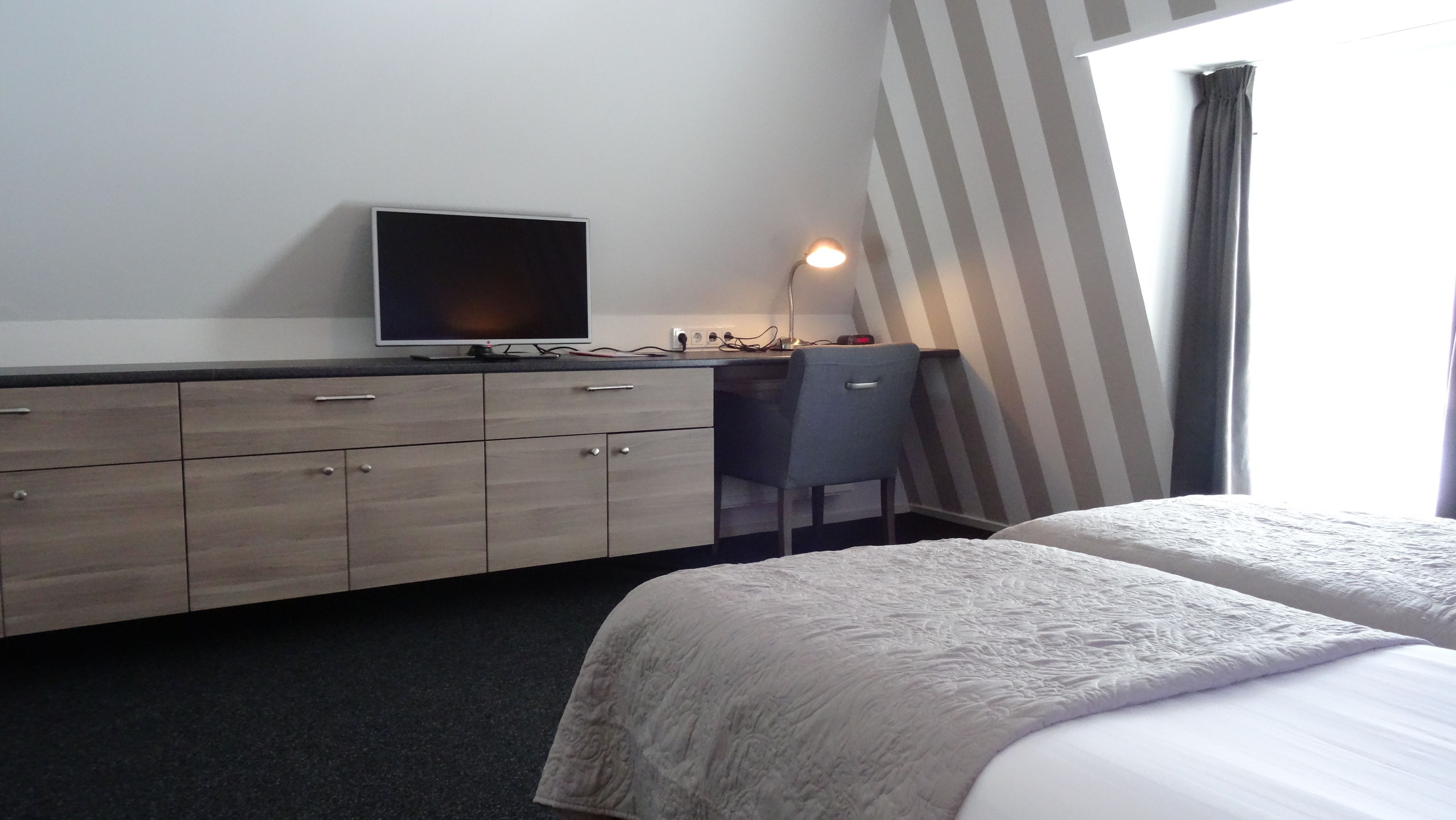 double room | desk, cots/infant beds, rollaway beds, free wifi