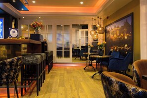 Quầy tiếp tân