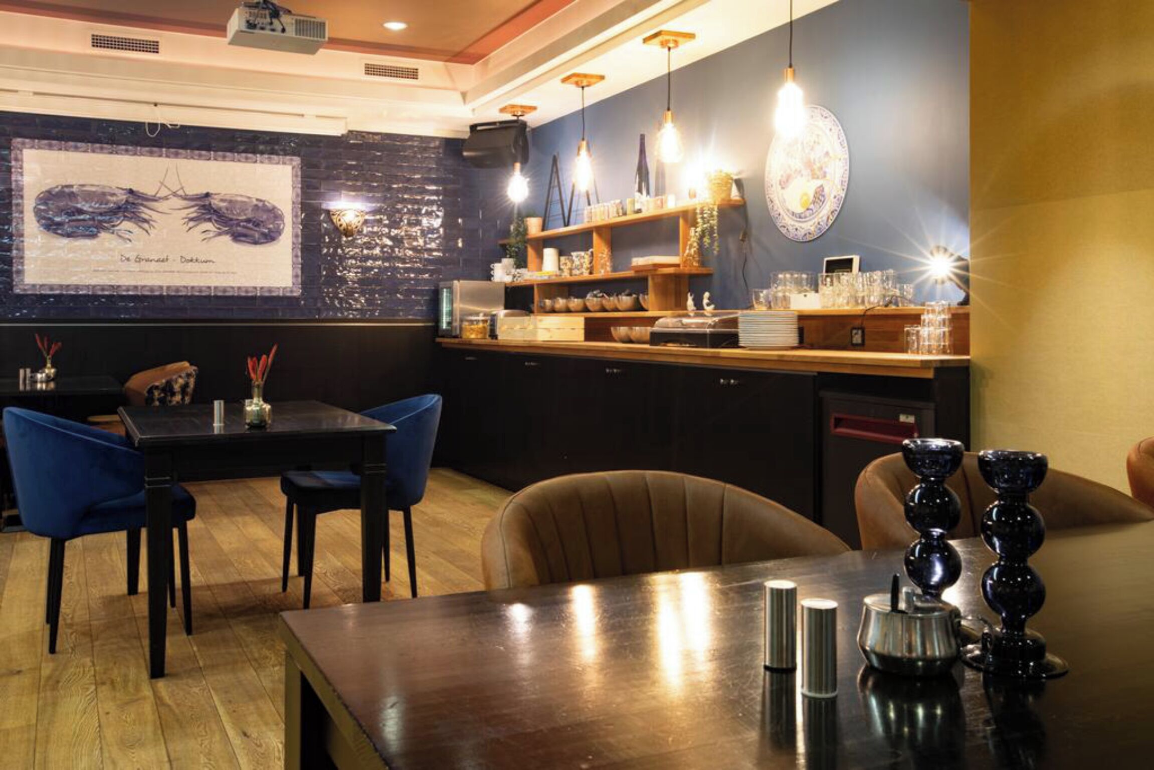 Tägliches Frühstücksbuffet (14.50 EUR pro Person)