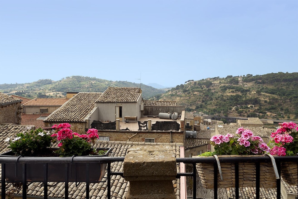 Albergo Suite D'Autore by null