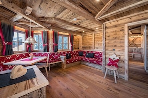 Chalet Exclusif, sauna, vue montagne | Coin séjour