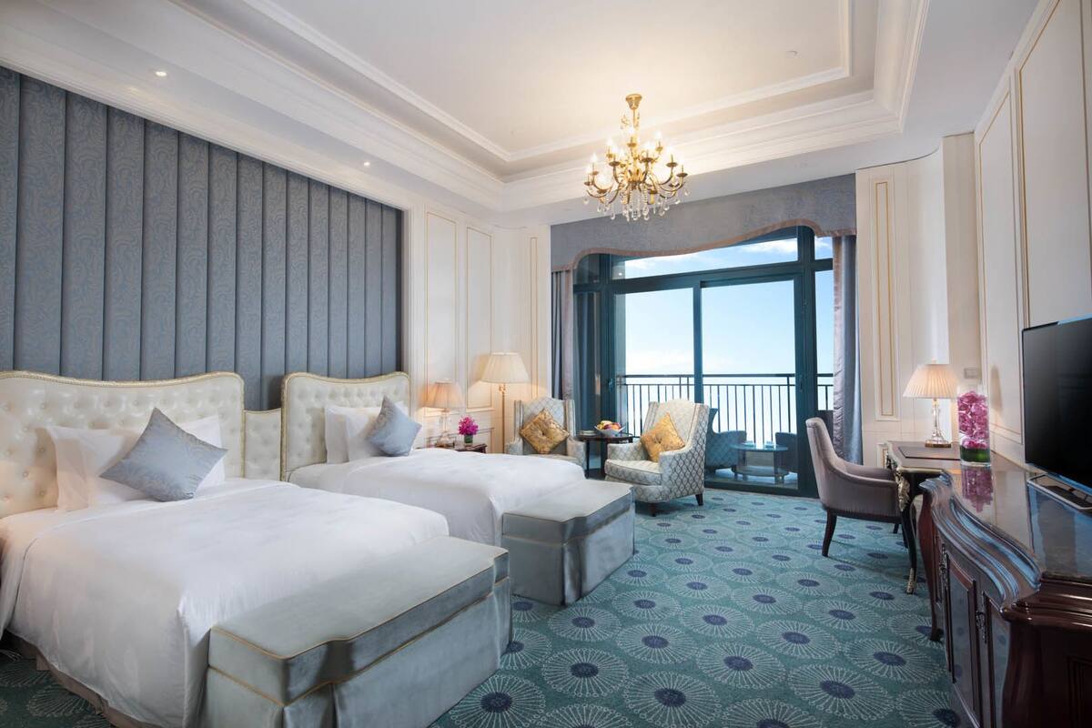 Minibar, in-room safe, desk, blackout curtains