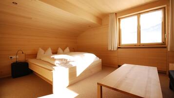 Appartamento, 2 camere da letto (Apartment Kenzele - 80€ Cleaning Fee) | Una scrivania, Wi-Fi gratuito, lenzuola