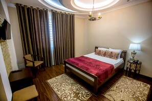 Deluxe Double Room | Premium bedding, in-room safe, desk, soundproofing - Arkanchi Hotel (Khiva)
