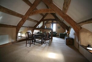 Iron/ironing board, free WiFi