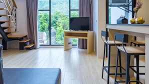 Dupleks (Suite) | Area keluarga | TV layar datar dan pemutar DVD