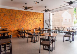 Restaurant - Oneloft Hotel (Karon)