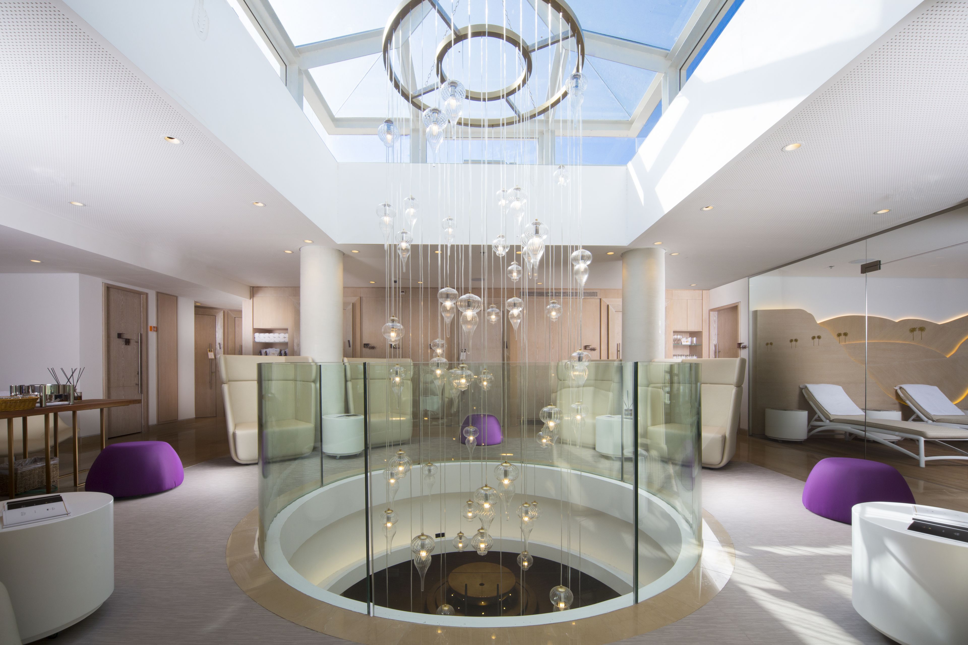 Resepsionis spa