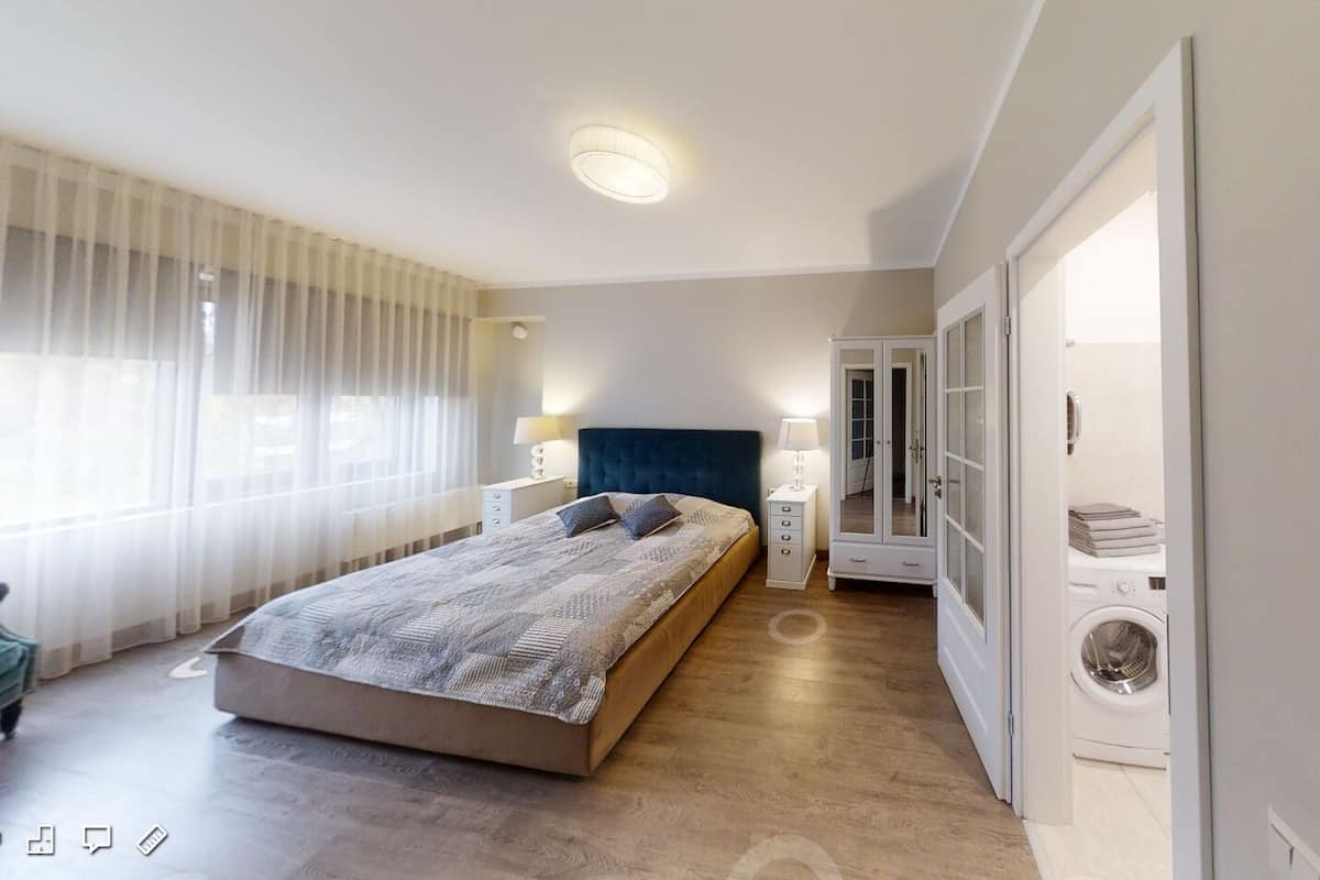 Club appartement | 1 slaapkamer, geluiddichte muren, een strijkplank/strijkijzer