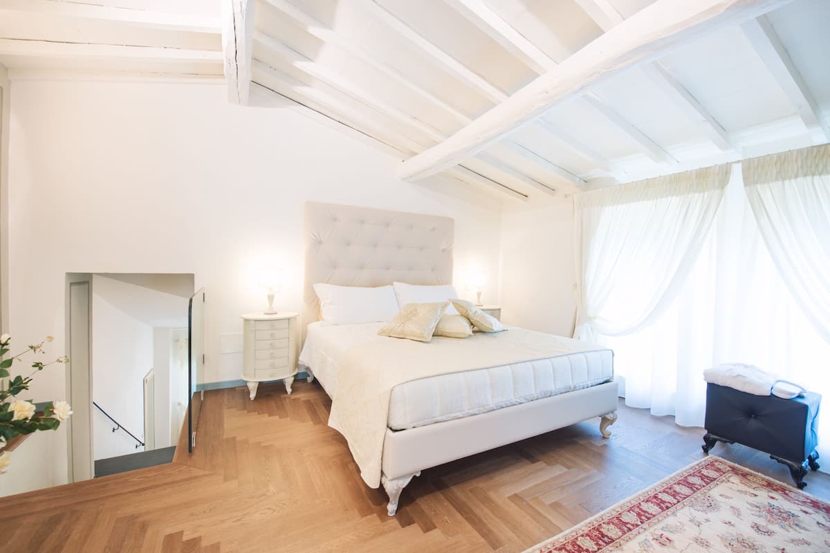 1 bedroom, premium bedding, minibar, in-room safe
