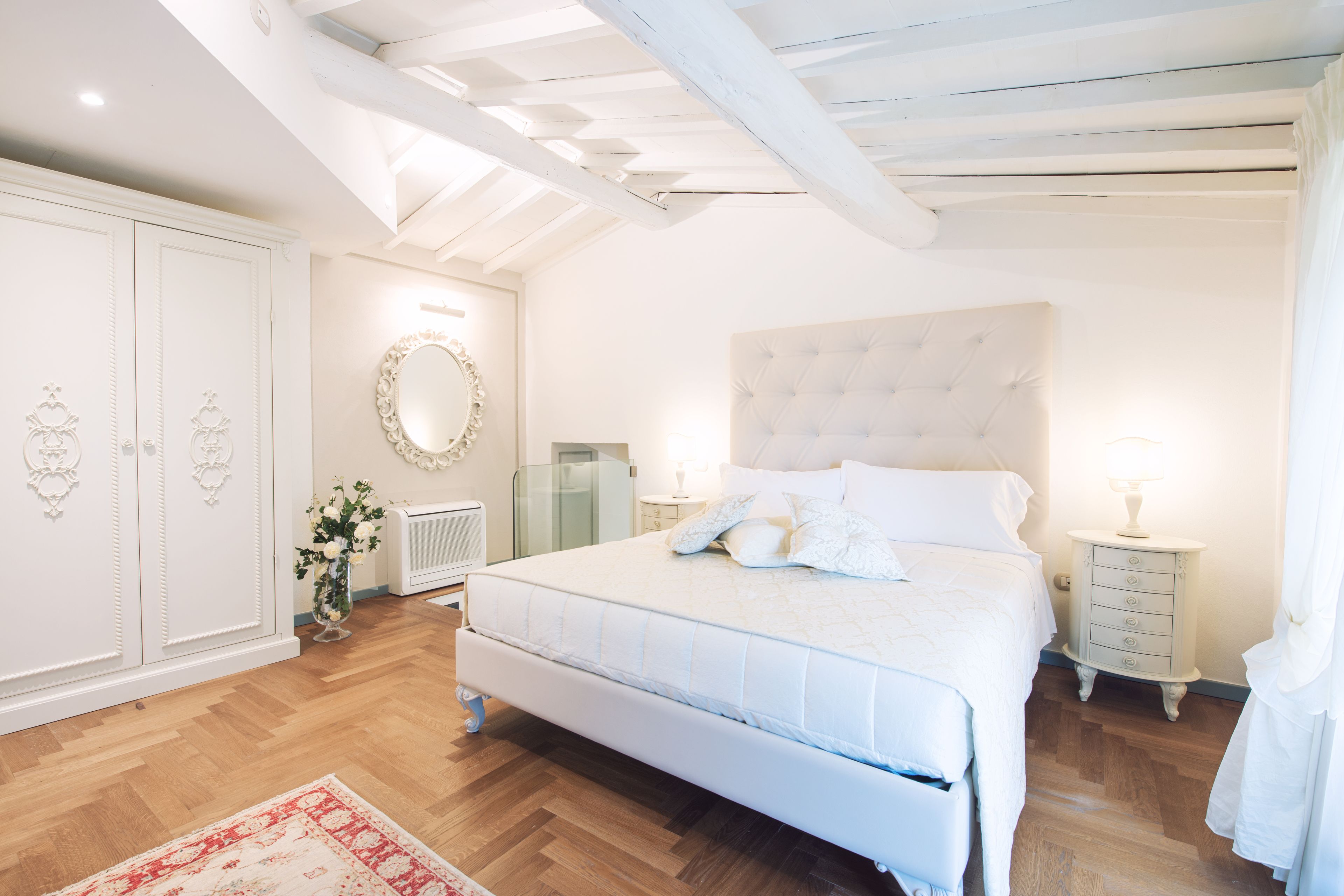 Biancheria da letto di alta qualità, minibar, cassaforte in camera